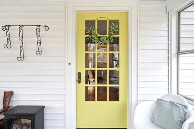 4-web-or-mls-E Tulane Rd-004