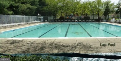 8817 Groffs Mill Dr unit 8817, Owings Mills, MD 21117 - photo 3