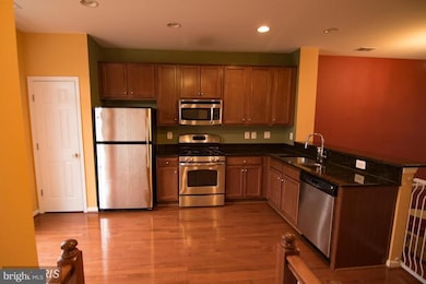 15620 John Diskin Cir, Woodbridge, VA 22191 - photo 2
