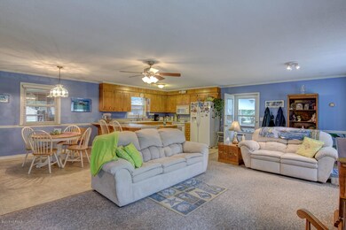 105 Pond View Ln Hampstead NC-large-006-