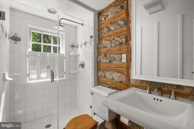 8526 Georgetown Pike, McLean, VA 22102 - photo 7