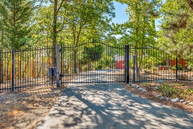 315 Pair A Dice Ranch Rd, Jacksonville, OR 97530 - photo 3