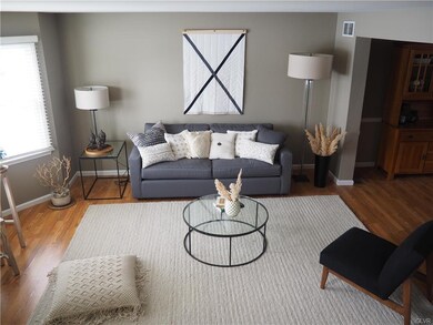 291 Ridings Cir, Macungie, PA 18062 - photo 4