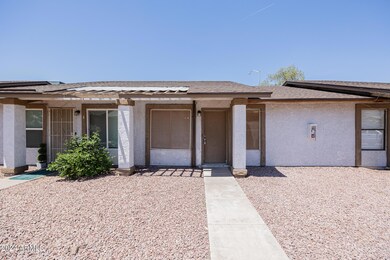 2807 E Capri Cir unit 2, Mesa, AZ 85204 - photo 2
