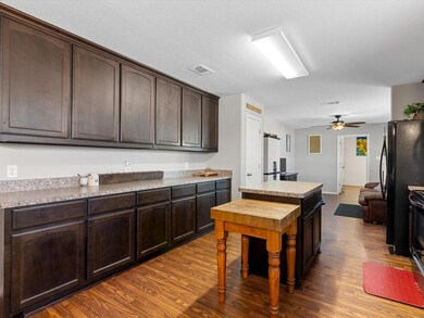 142 Blue Sky Ln, Springtown, TX 76082 - photo 3