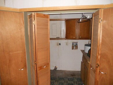 1023 Bud St, Blackshear, GA 31516 - photo 7