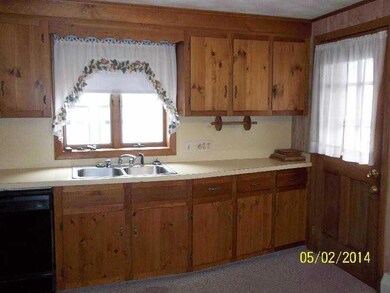 Kitchen. Plenty of cupboards