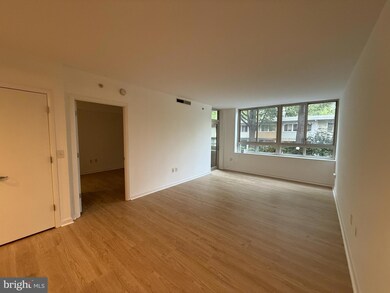 Potomac Place Condominiums unit N121, Washington, DC 20024 - photo 5