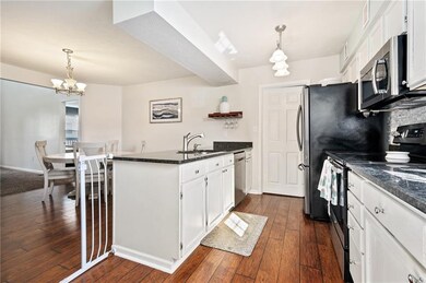 Kitchen alternate view