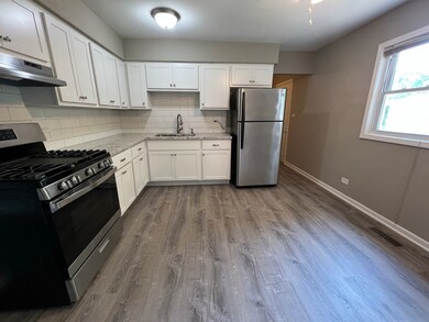 3621 Tamarind Ln, Hazel Crest, IL 60429 - photo 4