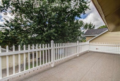 242 Knapp St NE Grand Rapids-small-007-U