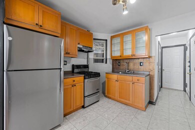 214 E 84th St unit 3A, New York, NY 10028 - photo 7