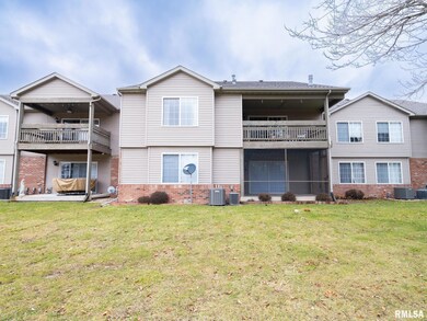 4507 N Tallgrass Ln, Peoria, IL 61615 - photo 7