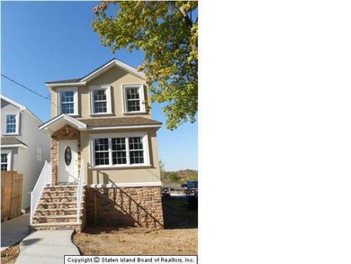 27 Cannon Ave, Staten Island, NY 10314 - photo 2