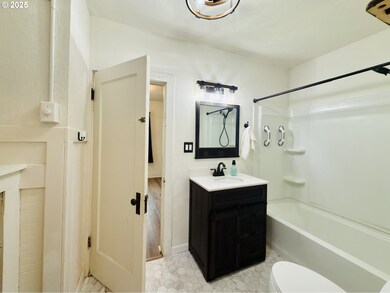 119 Williams Ave, Kelso, WA 98626 - photo 6