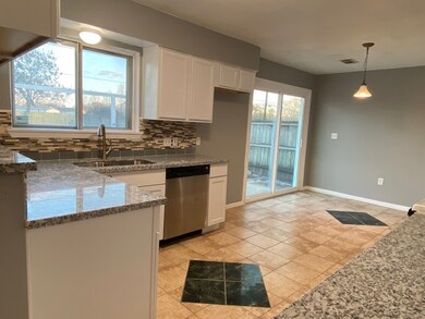 10318 Southport Dr, Houston, TX 77089 - photo 5