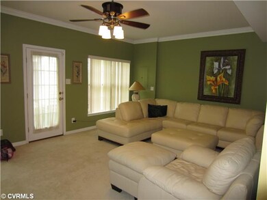 Den/Family/Great Room - Extraordinary, spacious li