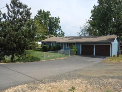 3938 Antelope Rd, White City, OR 97503 - photo 2