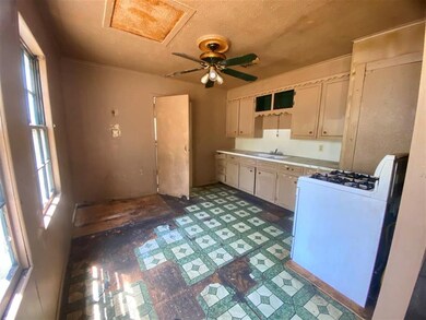711 Waterman St, Texarkana, TX 75501 - photo 7