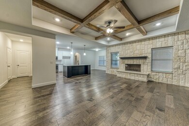 313 Falcon Ct, Springtown, TX 76082 - photo 5