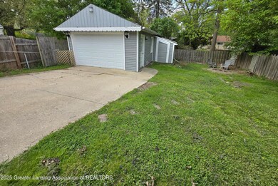 2032 Hillcrest St, Lansing, MI 48910 - photo 5