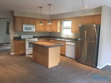 821 Cherry St, Findlay, OH 45840 - photo 4