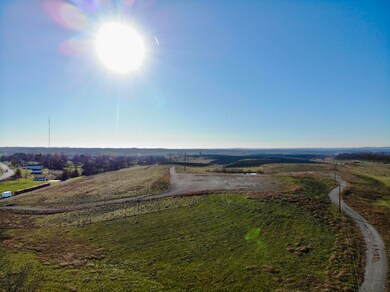 905 Stanford St, Lancaster, KY 40444 - photo 7