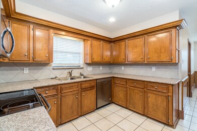 7726 Creek Glen Dr, Houston, TX 77095 - photo 2