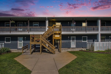 68570 Morton Dr unit 206, Edwardsburg, MI 49112 - photo 3