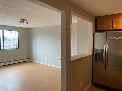 545 Calef Rd, Manchester, NH 03103 - photo 2