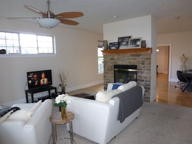 2828 Big Bluestem Pkwy unit 2, Fitchburg, WI 53711 - photo 4