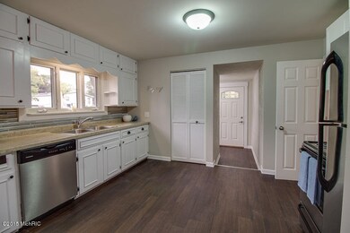 28th kitchen3