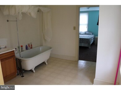 1010 Birch St, Reading, PA 19604 - photo 7