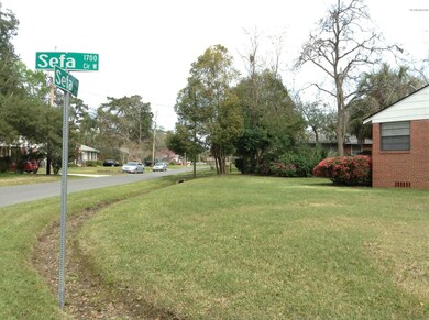 4824 Sefa Cir N, Jacksonville, FL 32210 - photo 4