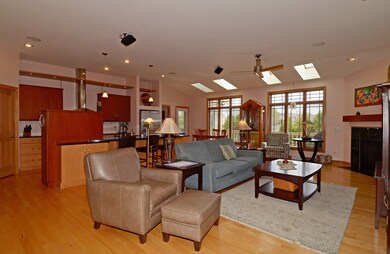 2810 Sunflower Dr, Fitchburg, WI 53711 - photo 4