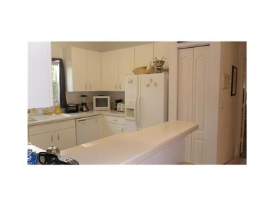 10929 NW 70th St, Doral, FL 33178 - photo 5