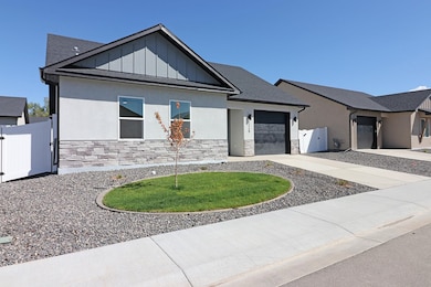 2450 Hamilton Rd unit B, Grand Junction, CO 81505 - photo 3