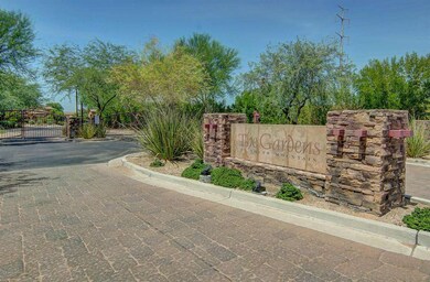 100-TheGardens