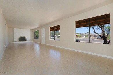 1645 W Wahalla Ln Phoenix AZ-large-007-L