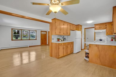 70 Fletcher Rd, Enfield, CT 06082 - photo 5