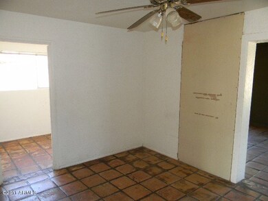 023-300315 Living Room 2
