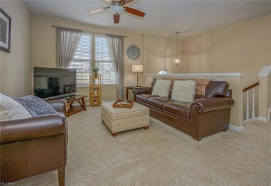 A very spacious great room, plenty of furniture ar