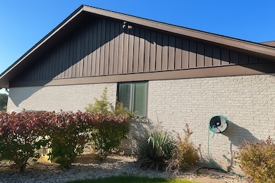 9630 Reding Cir, Des Plaines, IL 60016 - photo 2