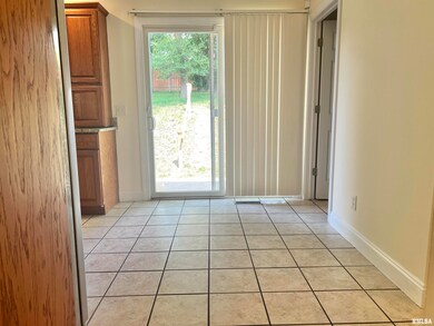 2116 W 57th St, Davenport, IA 52806 - photo 5