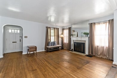 1373 E Whittier St_MLS_06
