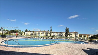 2820 NE 201st Terrace unit F217, Miami, FL 33180 - photo 3