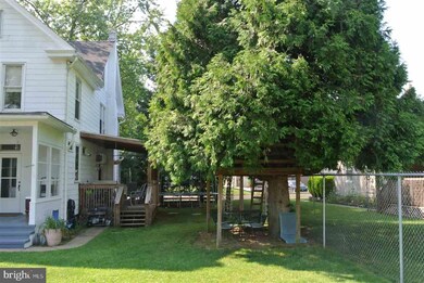 1537 E Chocolate Ave, Hershey, PA 17033 - photo 6