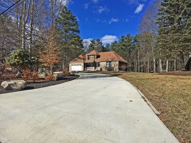 661 Mohawk Dr, Westport, MA 02790 - photo 2