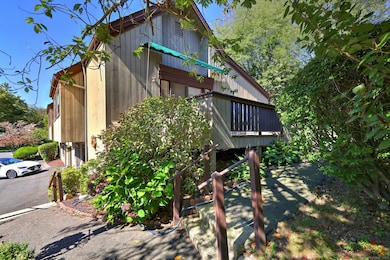 736 Quinnipiac Ln unit B, Stratford, CT 06614 - photo 2