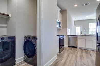 1028 Sleepy Owl Ln, Fort Worth, TX 76108 - photo 6